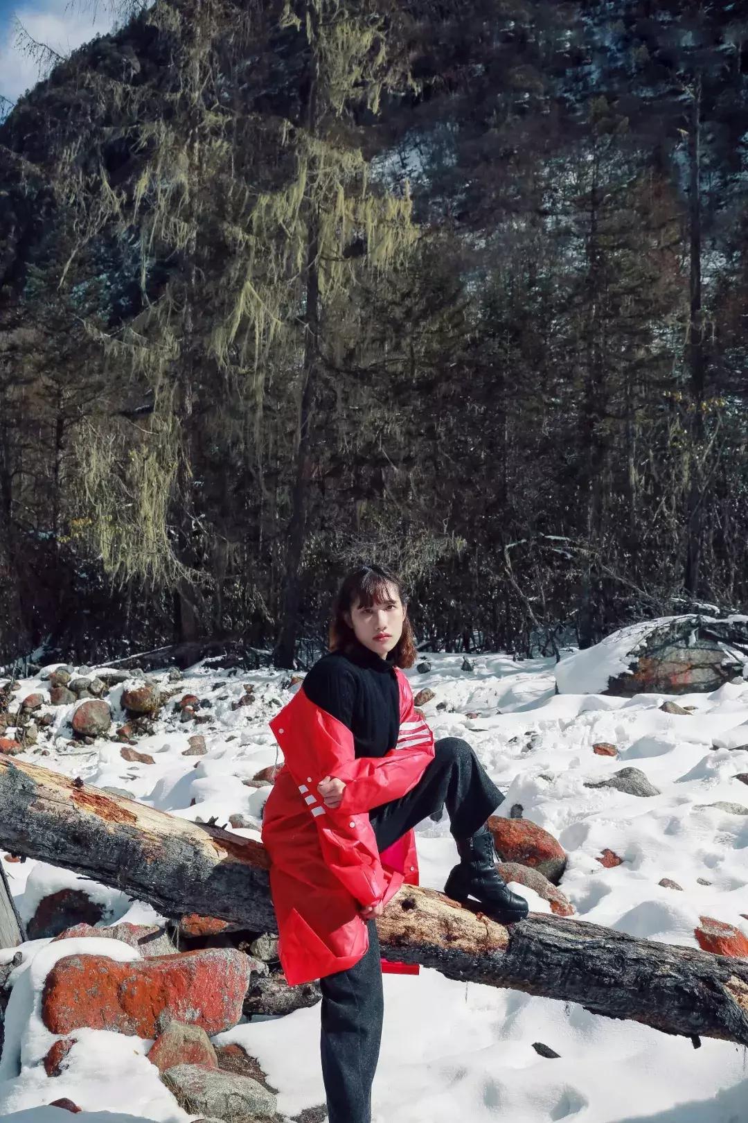 阿坝州又一处绝对秘境,雪山红石全部免费看,成都出发可耍2天!