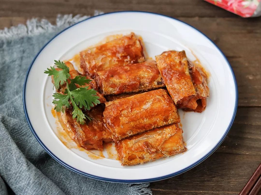 高压锅焖酥带鱼的正宗做法,带鱼段油炸的家常做法视频