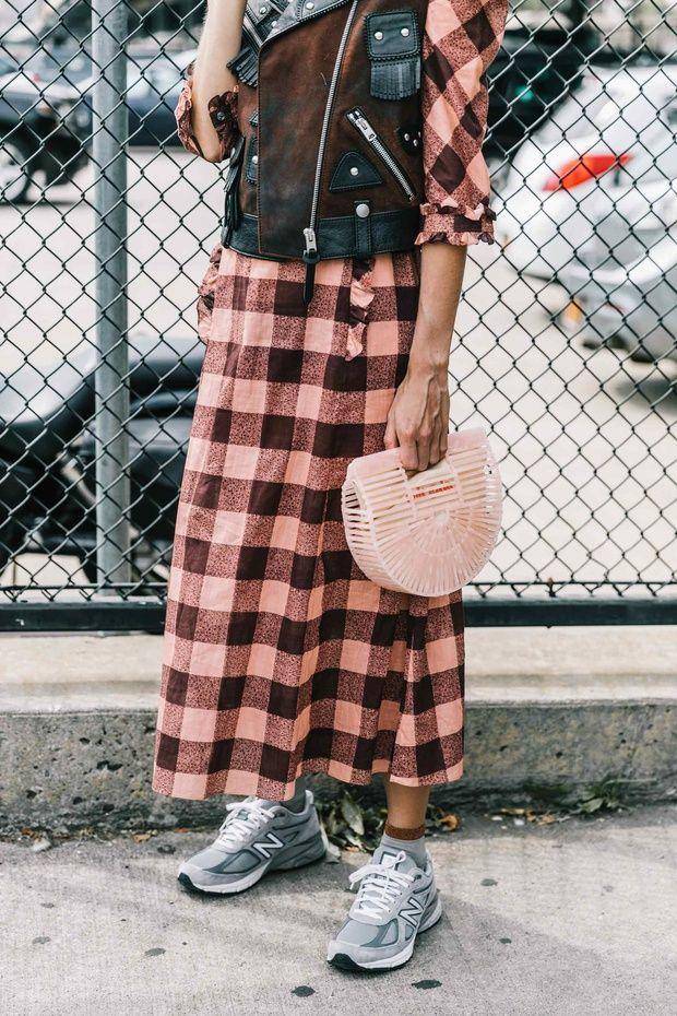 你会买2双一样的鞋子吗,你会买一千块钱一双的鞋吗