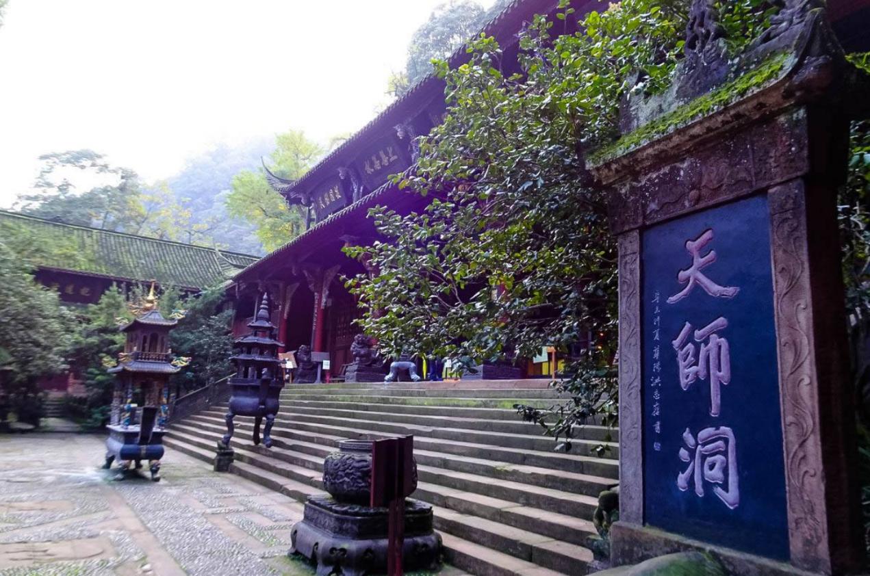 成都旅游必去十大景点推荐峨眉山,成都旅游必去十大景点推荐武侯祠