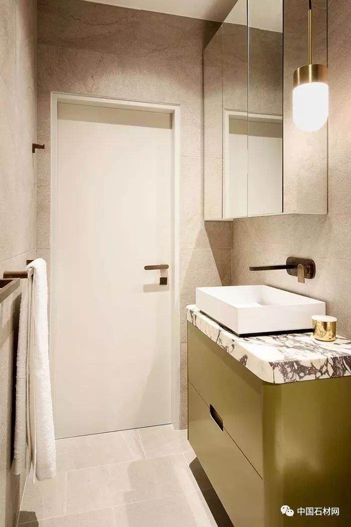 米黄色大理石小块装饰效果,灰色大理石装饰给人的感觉