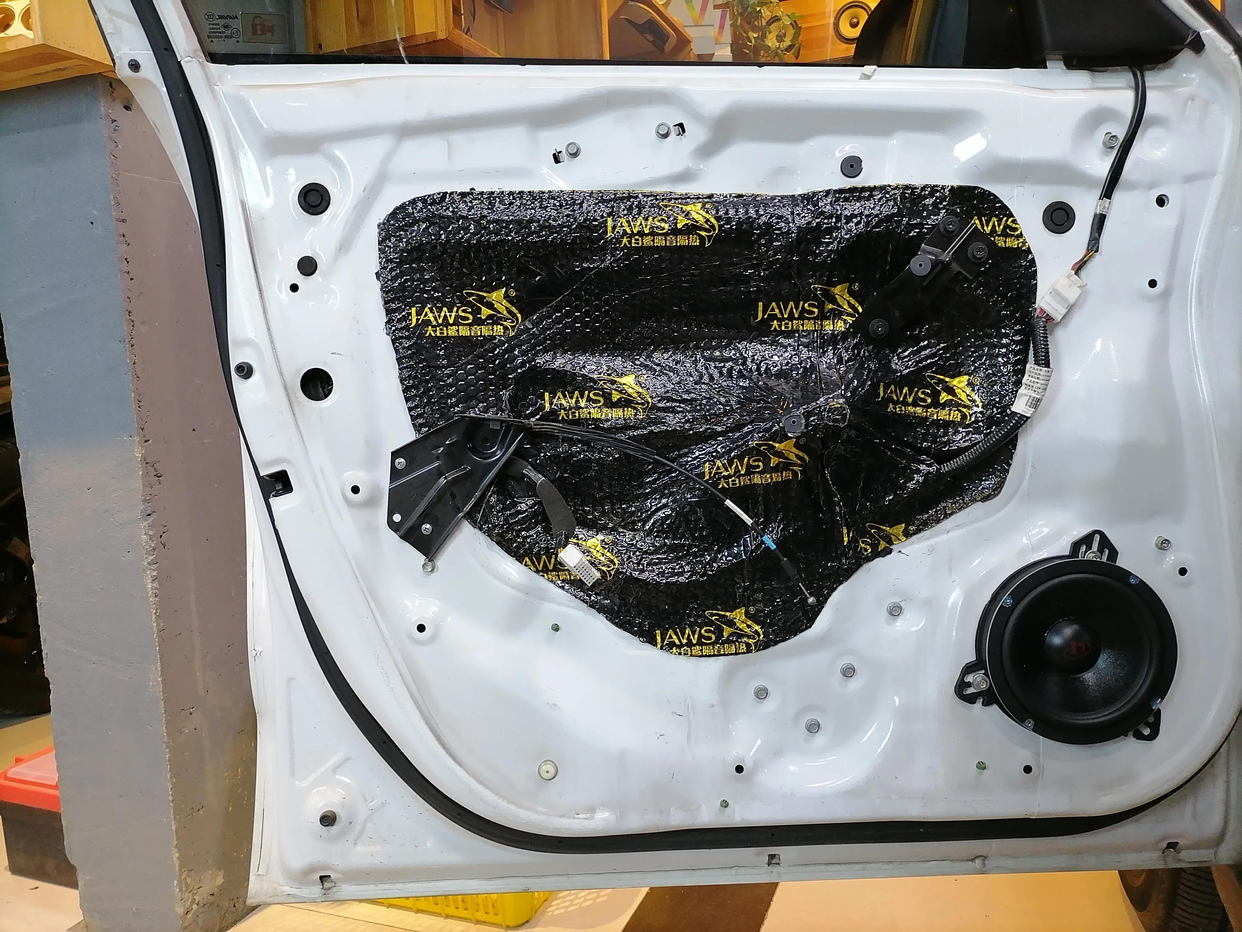 哈弗h2改装音响,哈弗h2升级曼斯特音响