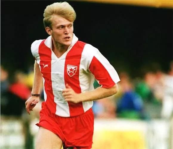 1992年，一位大烟枪差点被评为世界足球先生，你还记得他么？