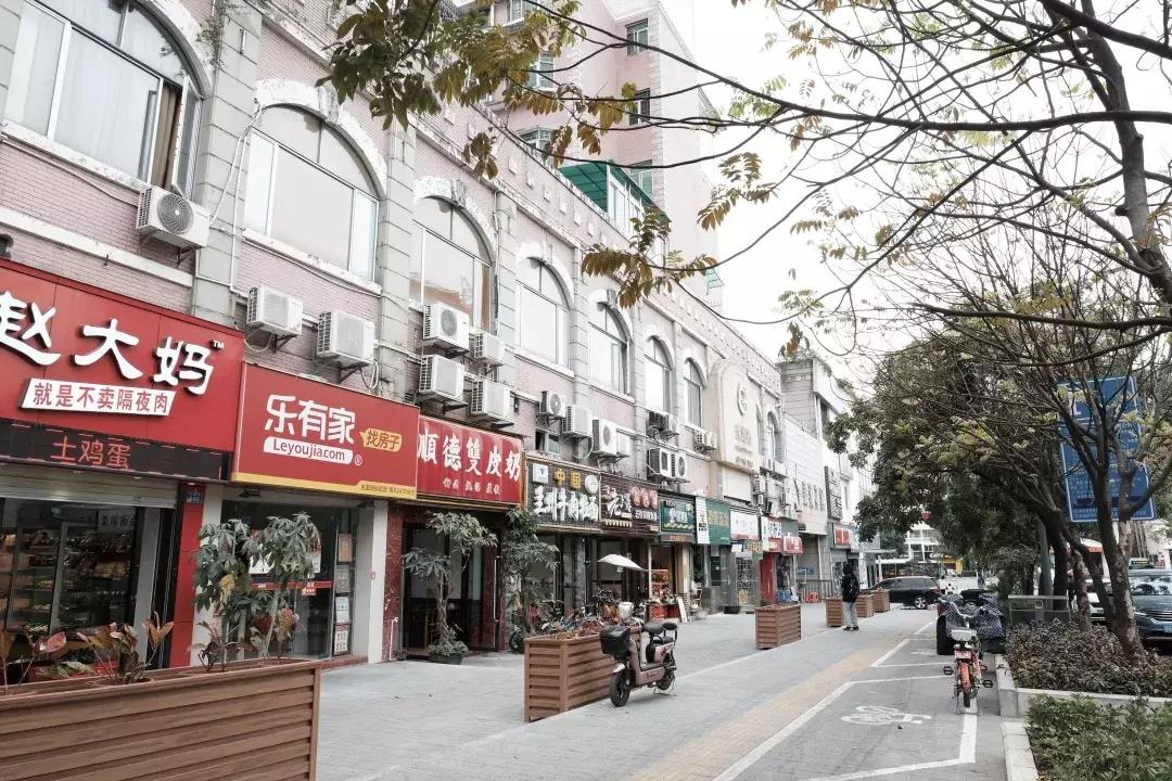 龙岗中心城壹号仓,光明和龙岗中心城