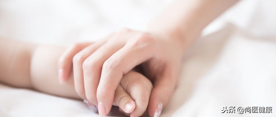 小孩很容易胀气呕吐怎么回事,孩子频繁吐奶胀气