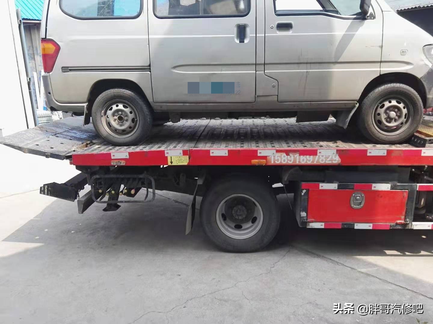 五菱之光挂档不走，胖哥以为换挡拉线脱落，原来是摩擦片报废了