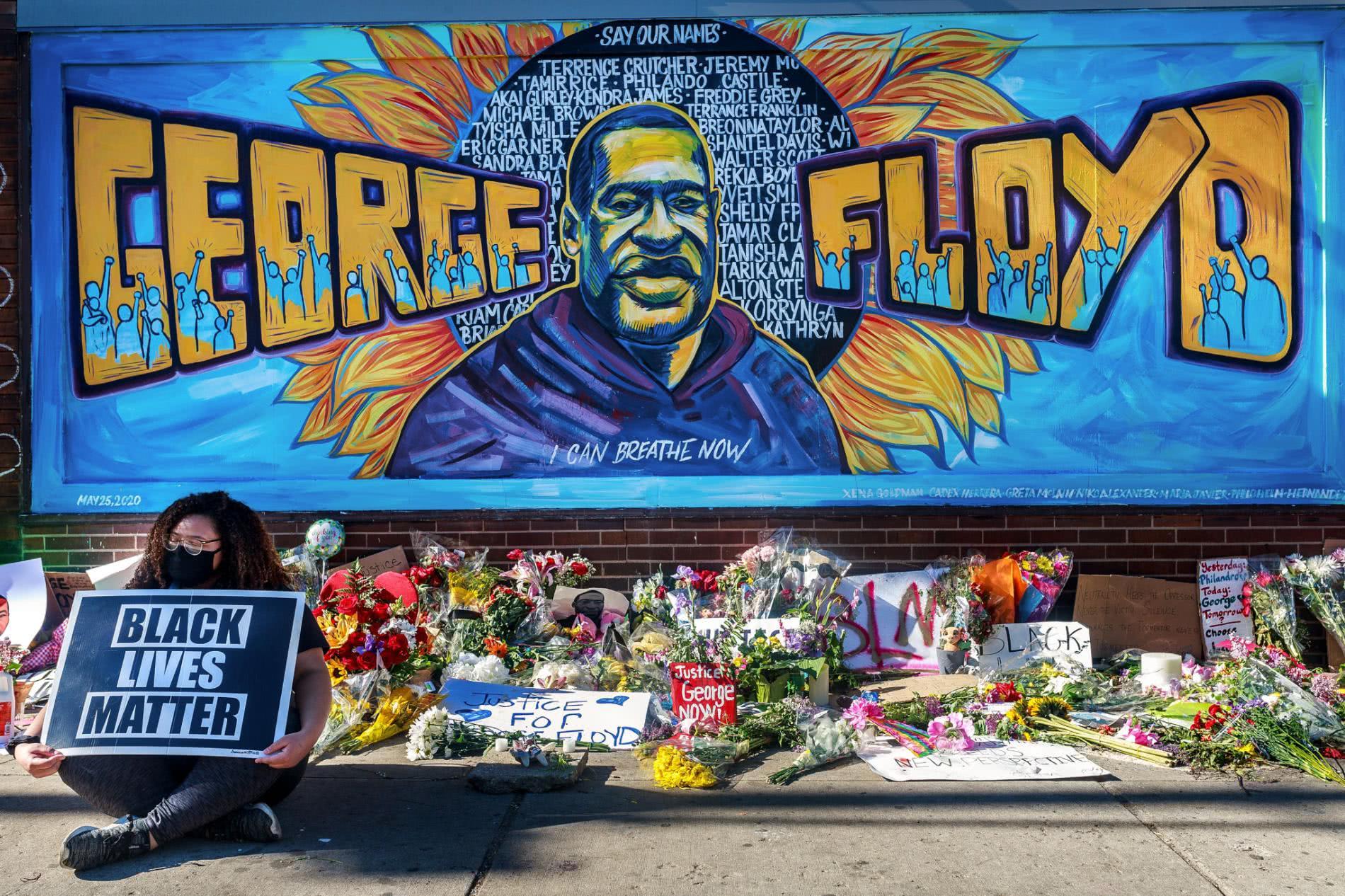 美国单身无业母亲年福利收入超15万人民币，“甜毒”正在摧毁底层黑人