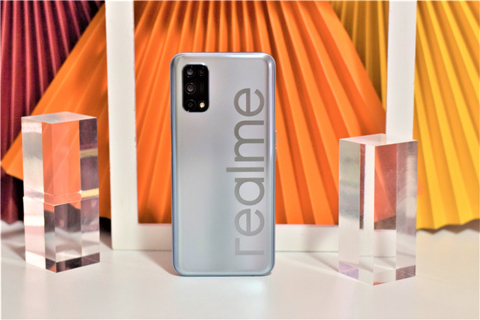 realme真我v5是5g手机吗,realme真我v5是不是全面屏