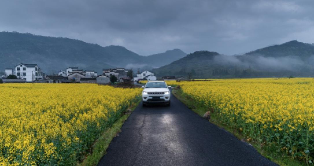 全新Jeep指南者1.3T怎么样？ABB性能日系车油耗，还有王牌四驱