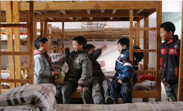 孩子送寄宿学校哭怎么办,孩子送去寄宿学校会后悔吗