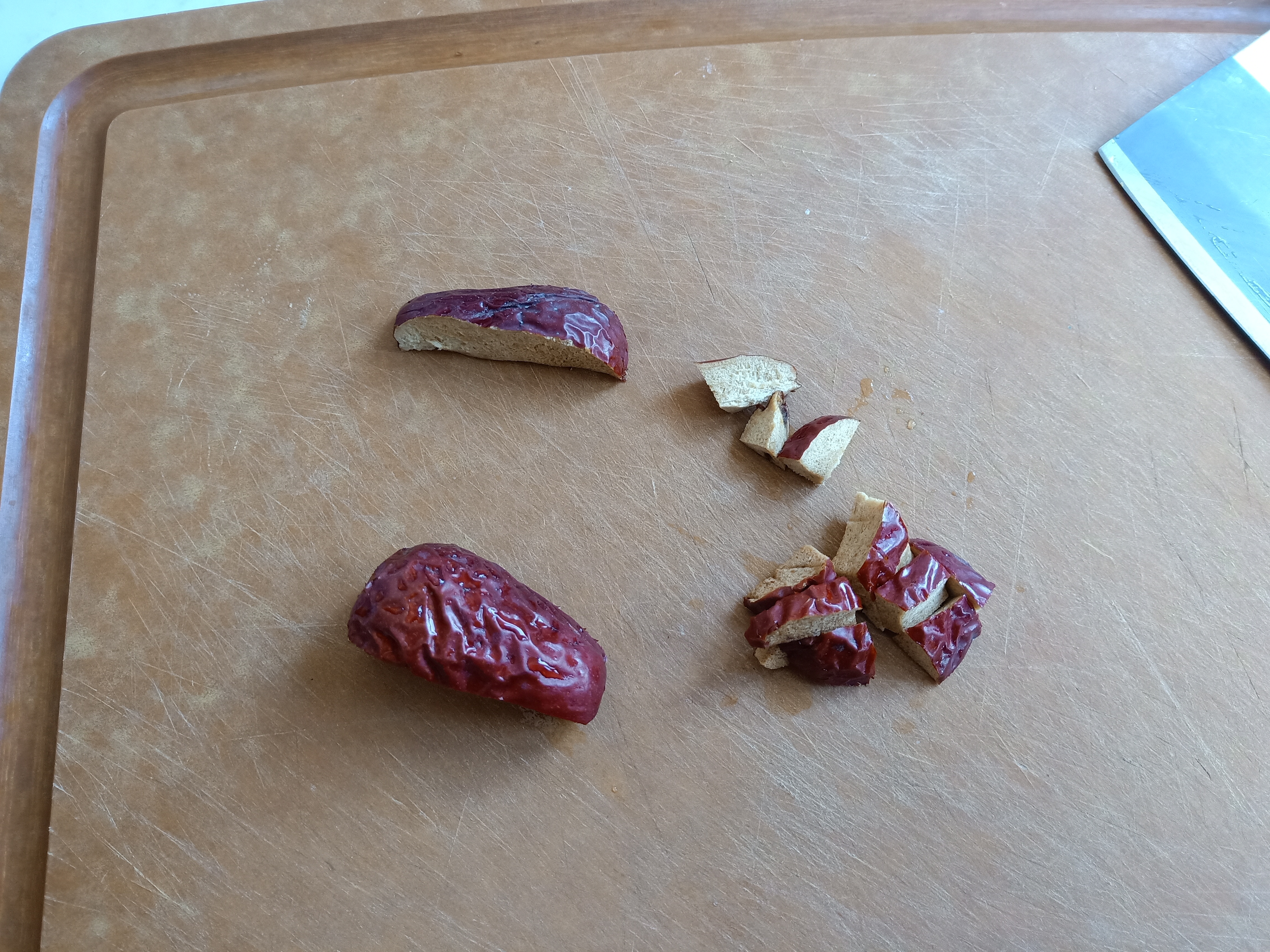 打豆浆的豆子要提前浸泡好吗,打豆浆前黄豆要煮吗