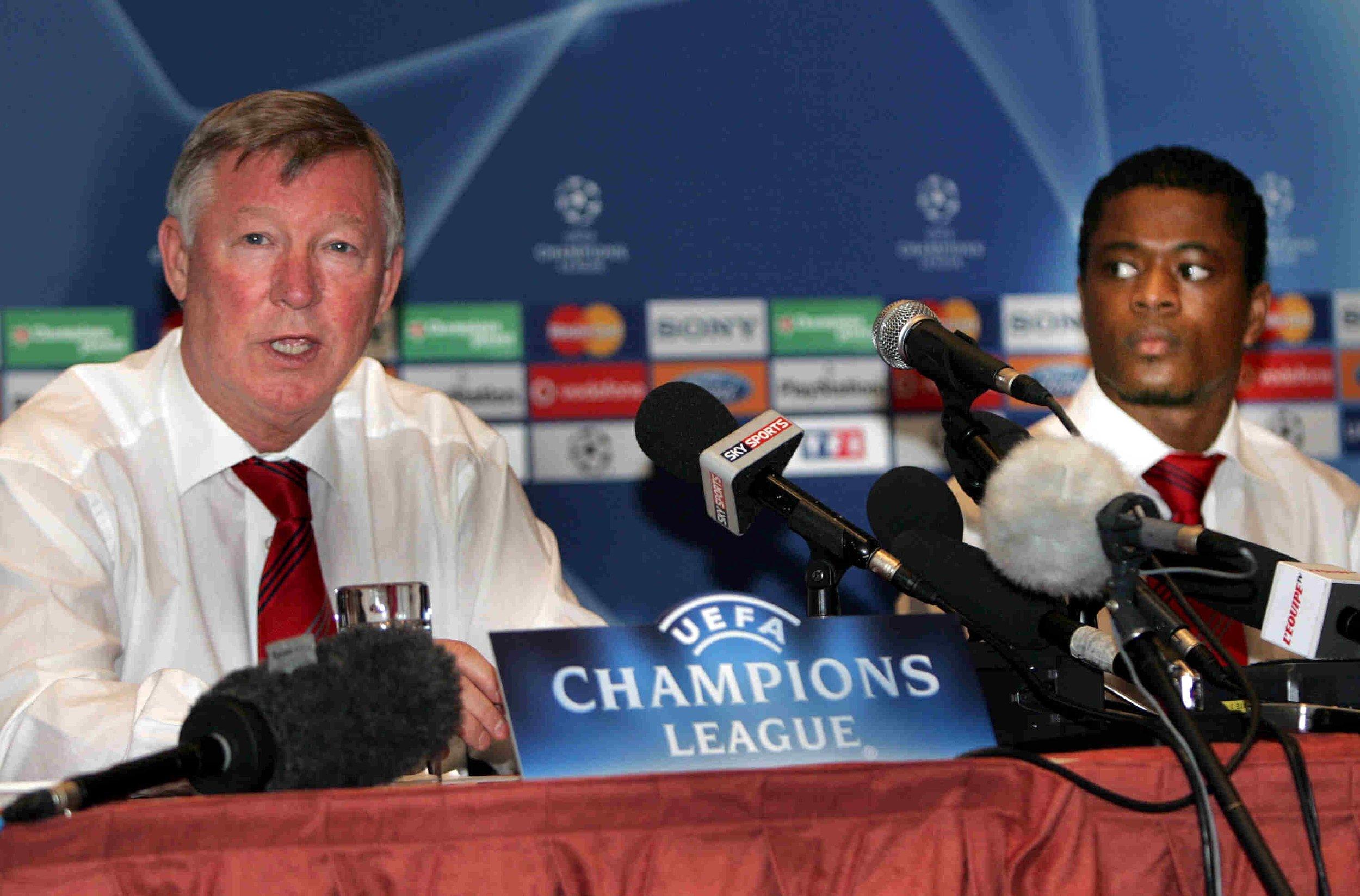 埃弗拉庆祝曼联夺冠,足坛故事录