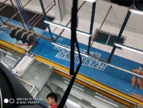 汽车玻璃很模糊怎么去除,汽车玻璃干净却还是模糊