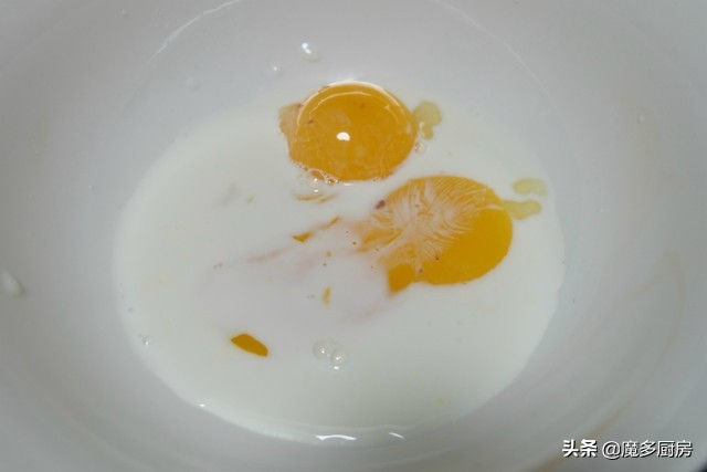 做蛋糕200克的面粉需要几个鸡蛋,自制蛋糕只用一个鸡蛋就可以做