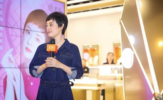 孙俪穿西装配短发高级又惊艳,干练气质短发孙俪同款