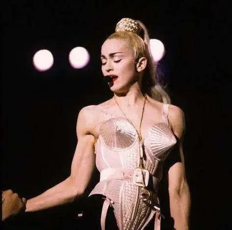 性感、女权和bra