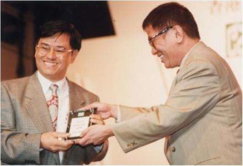 张国荣碾压陈百强,陈百强在张国荣地位