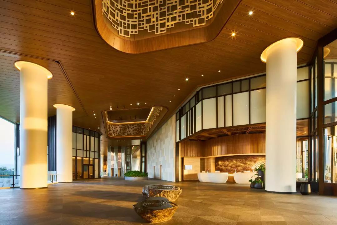 这才是真正意义上的豪华邮轮,号称全球顶级豪华邮轮