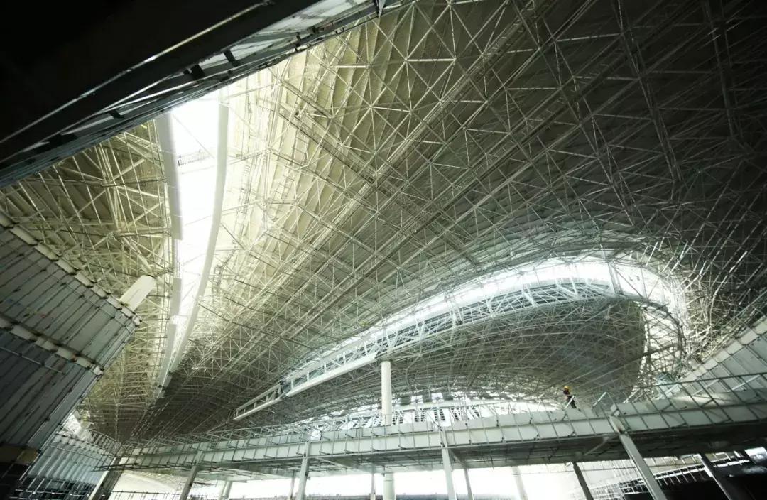 建一座世界级足球场,建造一个世界顶级足球场