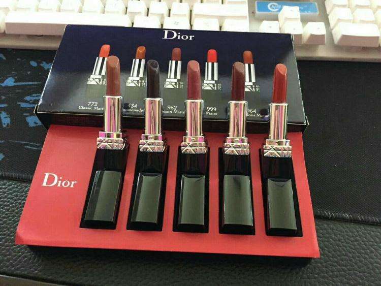 迪奥口红经典正红色,迪奥口红最近最火哪一款