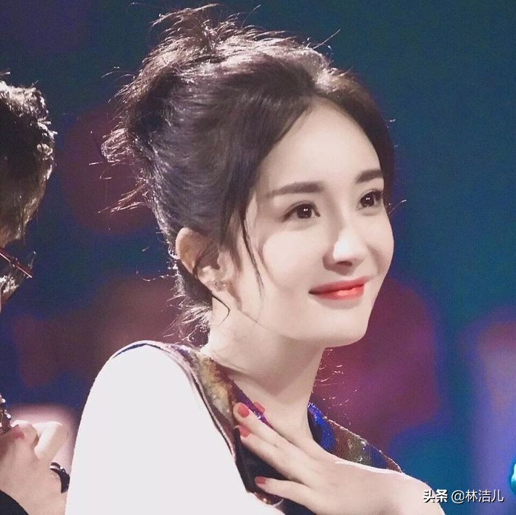 周冬雨短发发型卷发教程,杨幂周冬雨发型美呆了