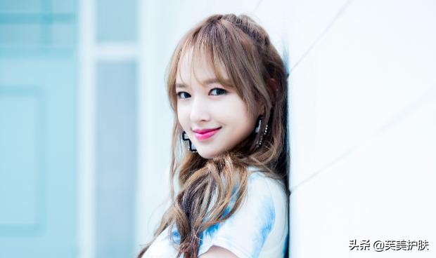 春季和夏季化妆区别,季节性化妆女生必看