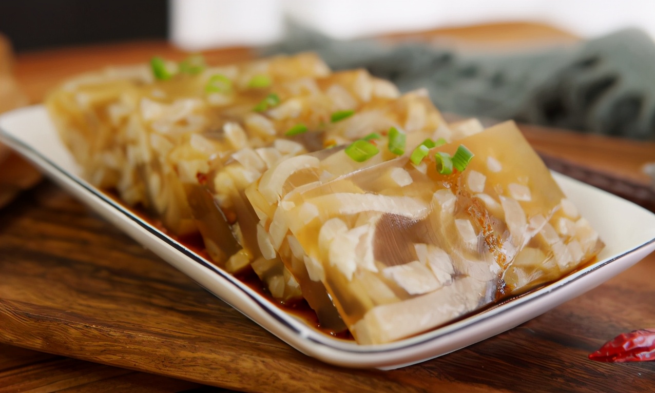 做猪皮冻水的比例是多少,做猪皮冻的正确方法