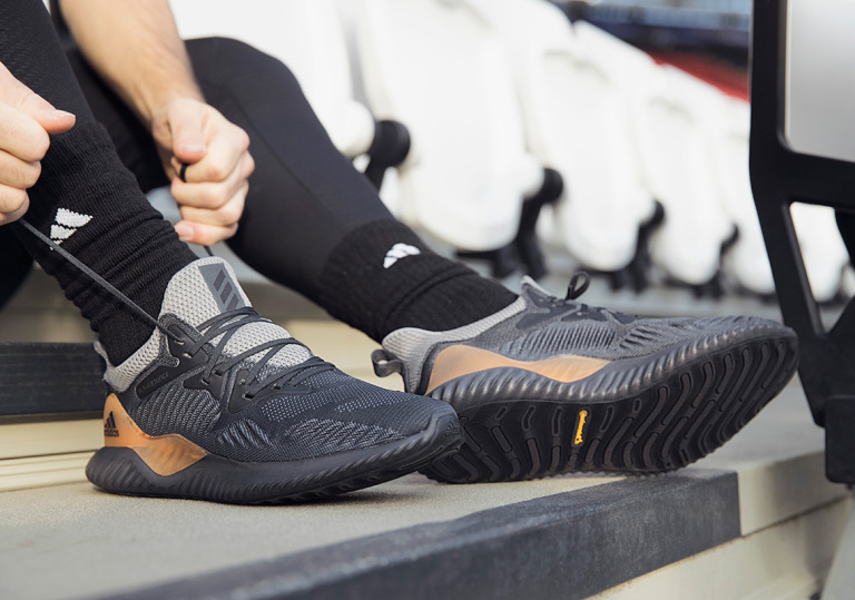 入手第一双鞋男,现在适合入手的男鞋