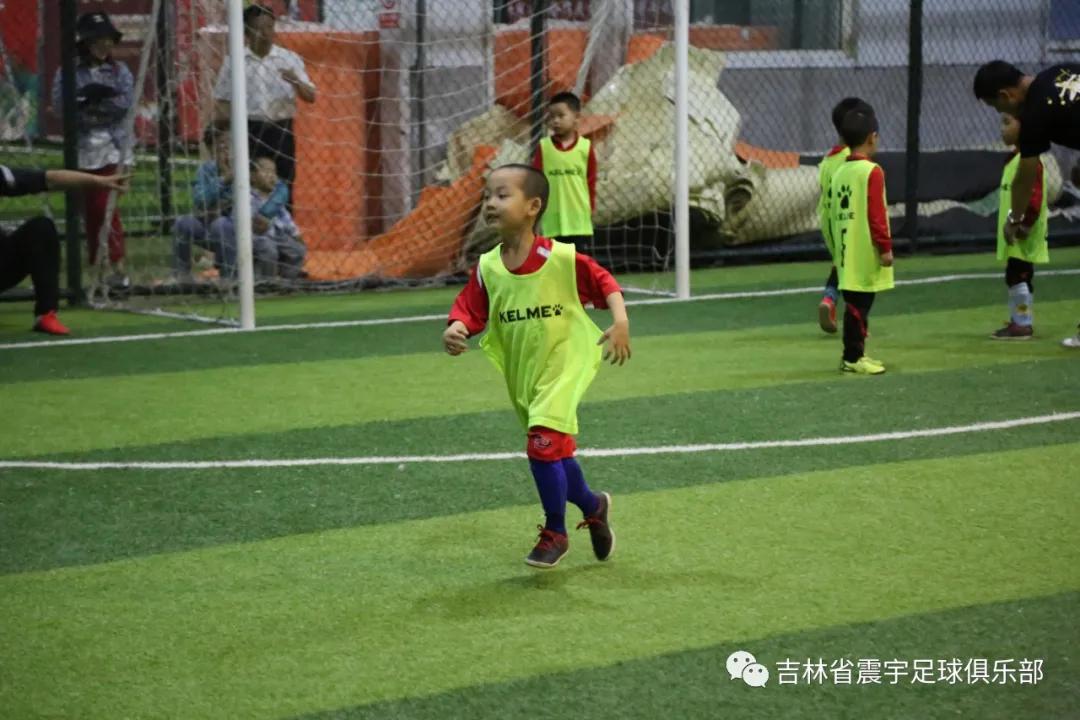 快乐童年,足球相伴!——震宇足球俱乐部“超级比赛日”精彩瞬间