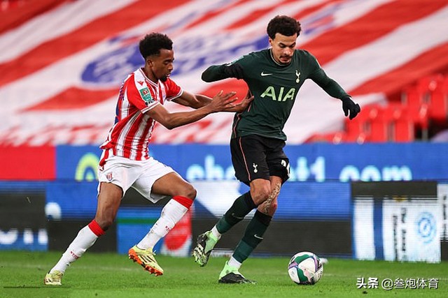 热刺5200万巨星翻天！当穆里尼奥面发飙，怒踢水瓶+看台碎念