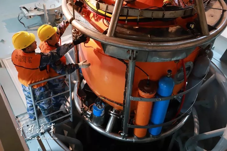 潜水沉底训练,潜泳20米憋气训练