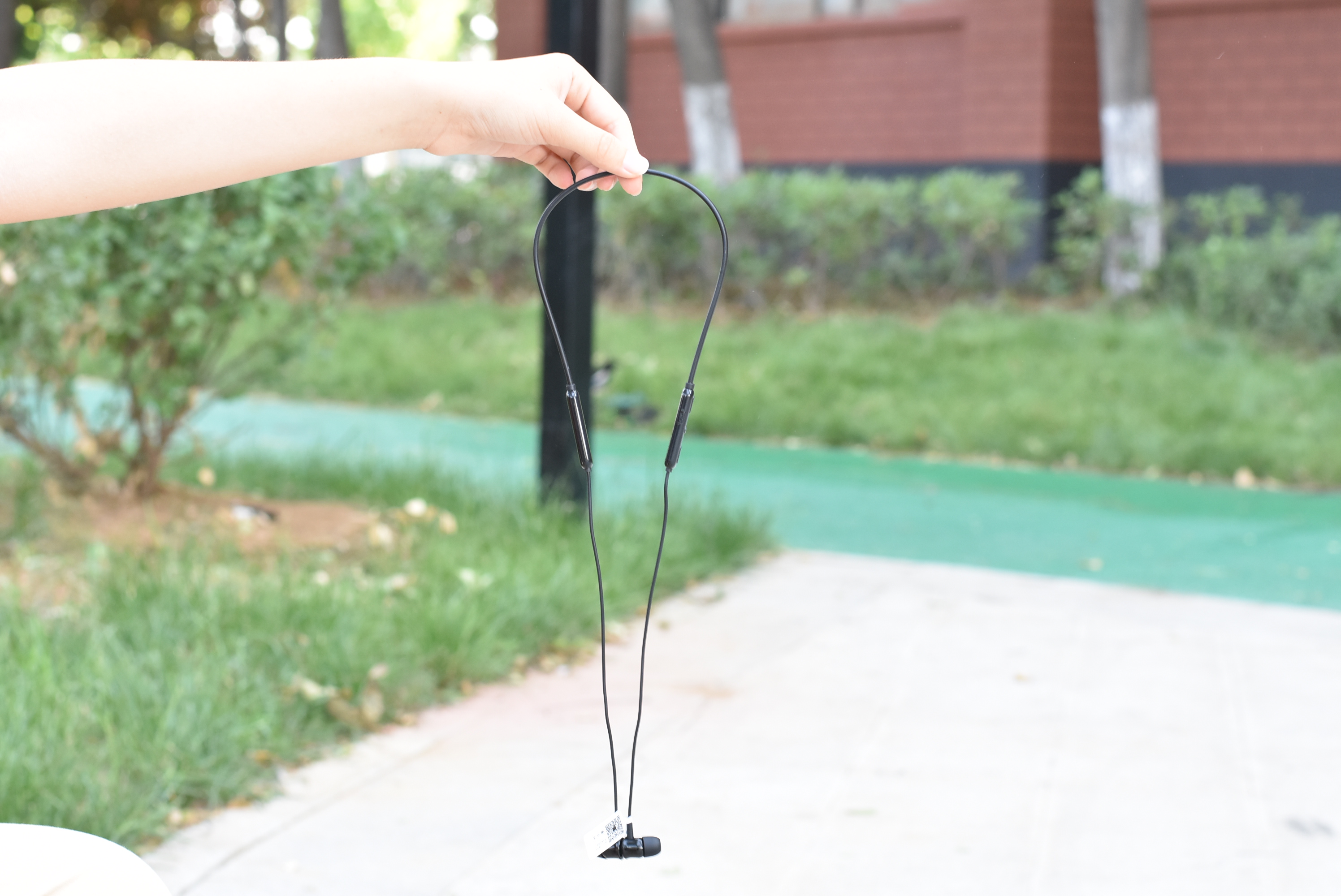 爱国者s55和爱国者w03哪个好,爱国者蓝牙耳机sa03