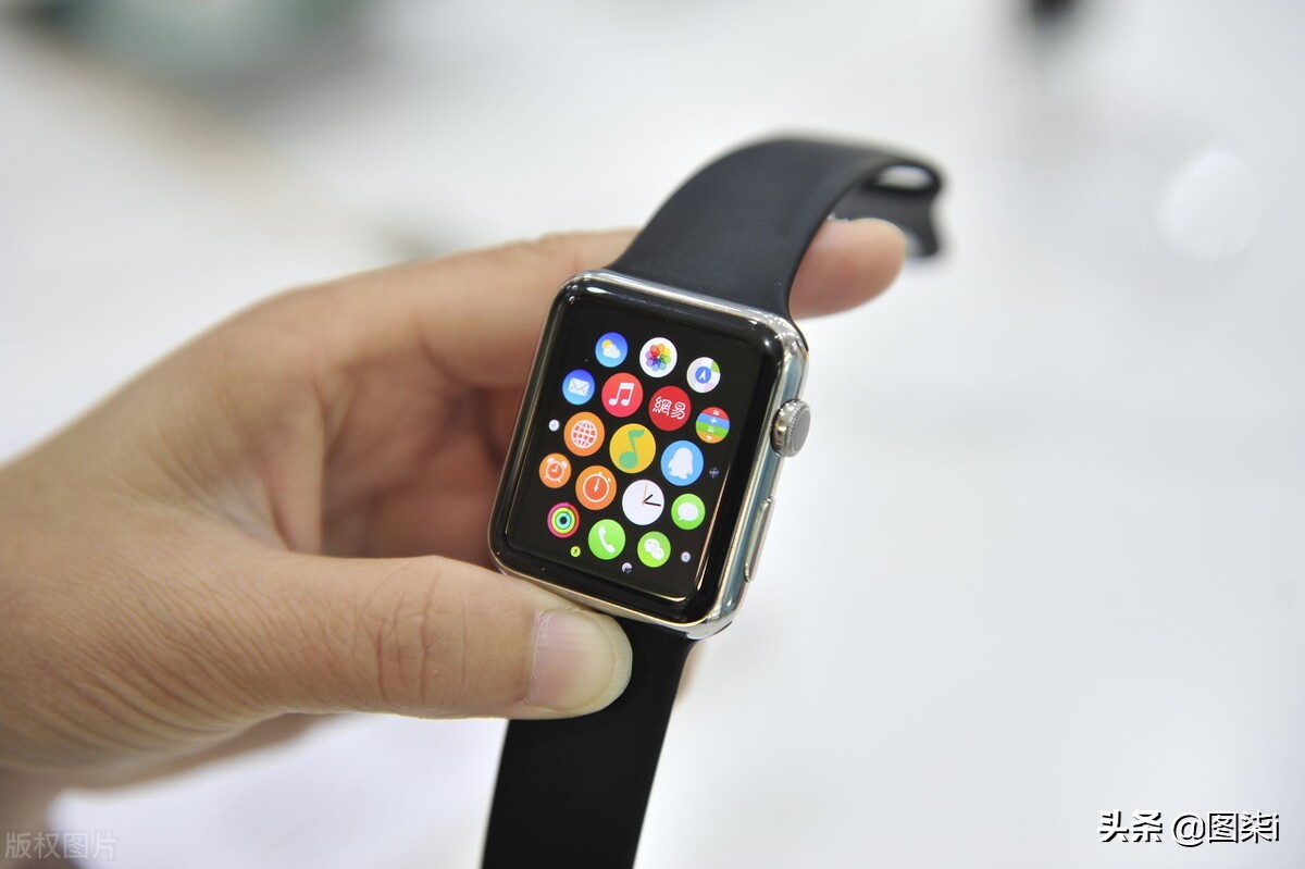 苹果手表3代现在还值得入手吗,苹果手表值得购买吗实用吗