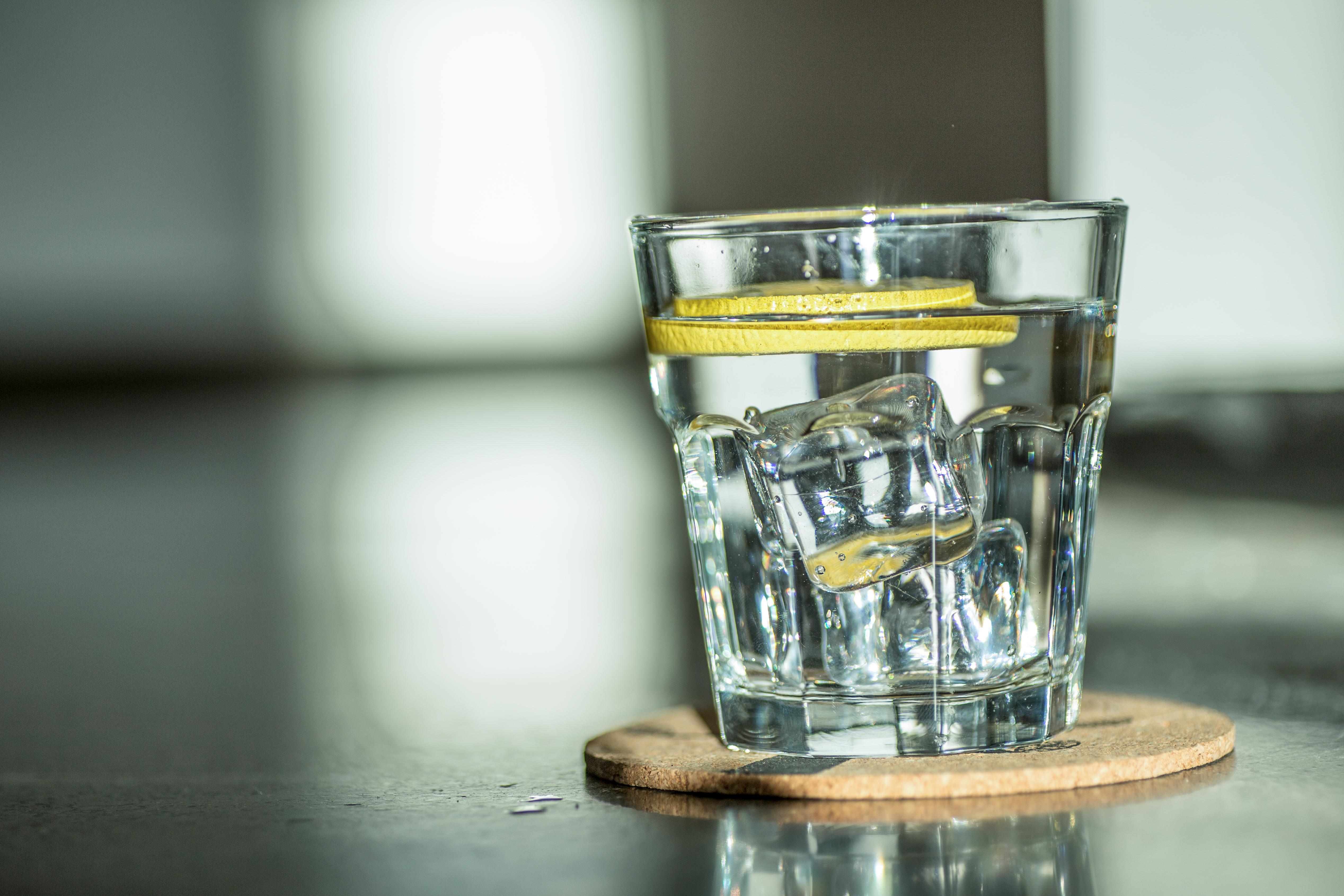 广州一女子突然中暑,女子中暑晕厥