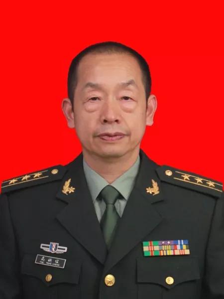 高鹏程：温文尔雅的皮肤科“杂”学家