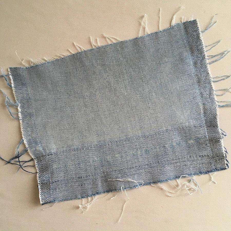 牛仔裤的膝盖烂了怎样补,牛仔裤的膝盖烂了怎么拿线缝