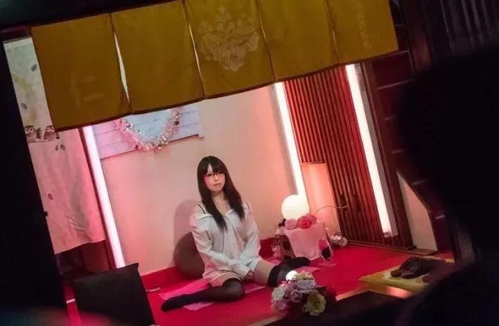 *拍偷**的照片带你看看日本*灯区红**