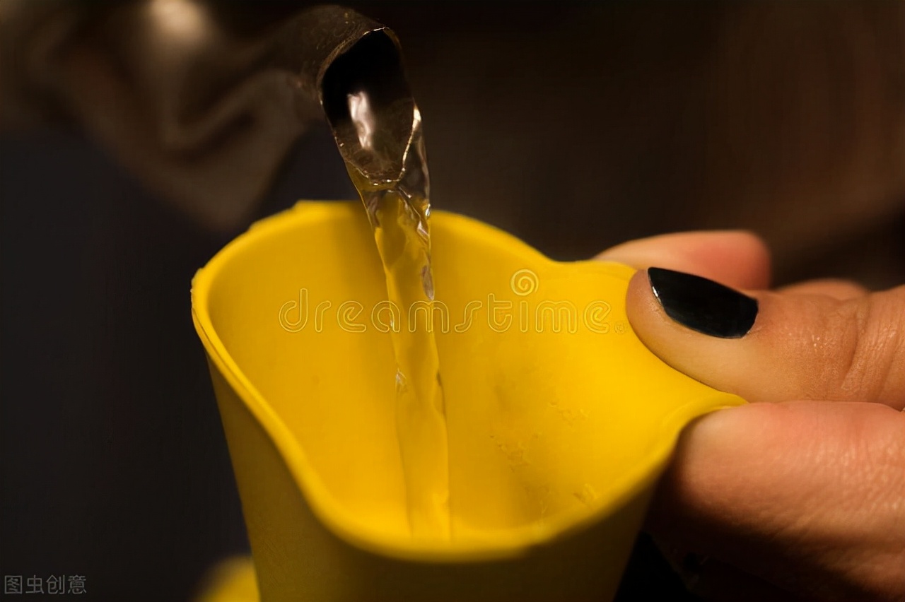 儿科医生总结的常见儿童“危险品”,磁力珠、热水袋、电话手表位列其中,你家小孩有这些物品吗?