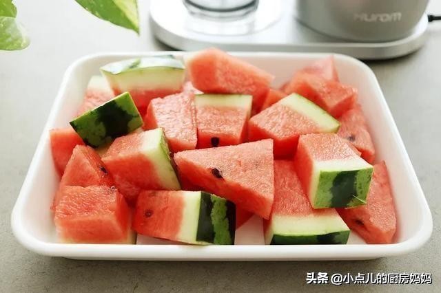 这个夏季西瓜最有仪式感的吃法,西瓜的高级吃法又简单又好吃