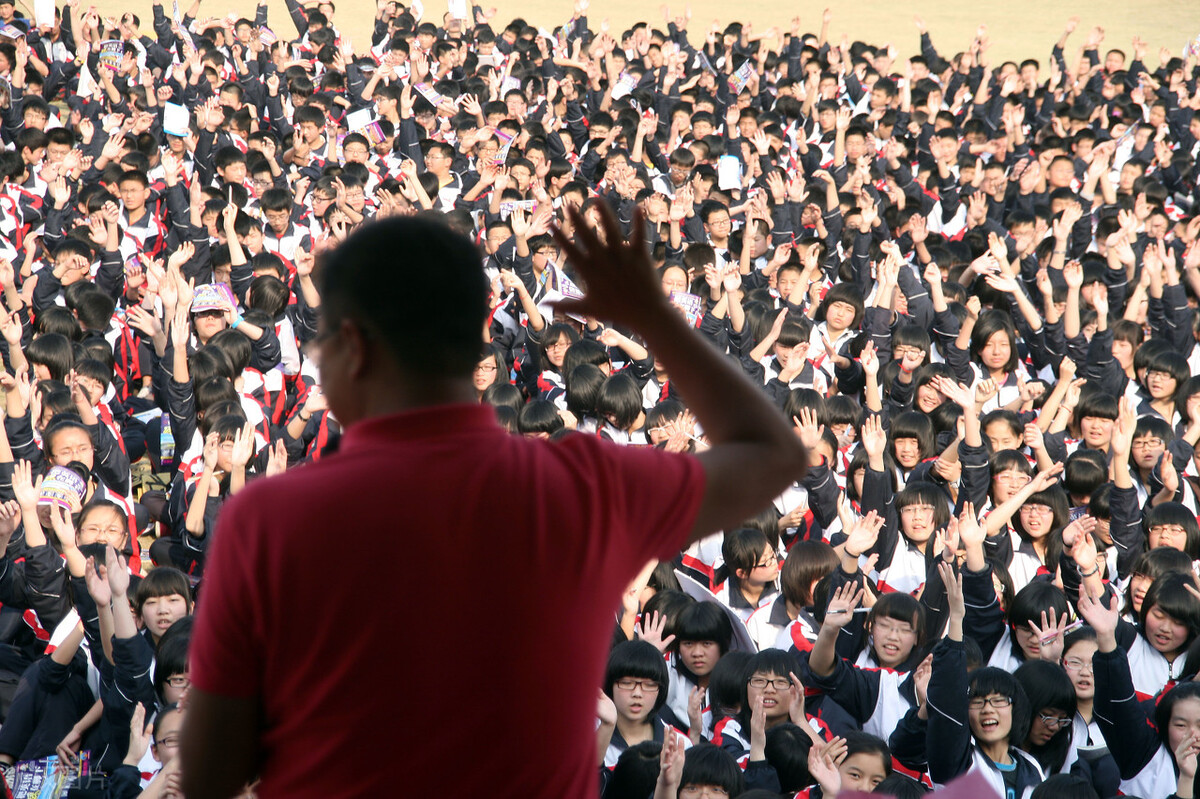 李阳最疯狂的英语,李阳900句疯狂英语