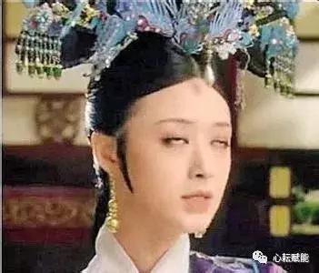 D表姐种包：柜姐上辈子是不是得罪了银河系？所以就被人怼·····