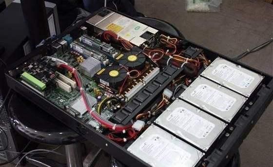 一台电脑能装两块CPU，处理能力会翻倍吗？网友：装4块都没问题