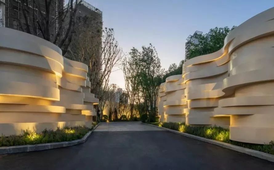 于山城邂逅一场摩登浪漫|重庆中海·天钻