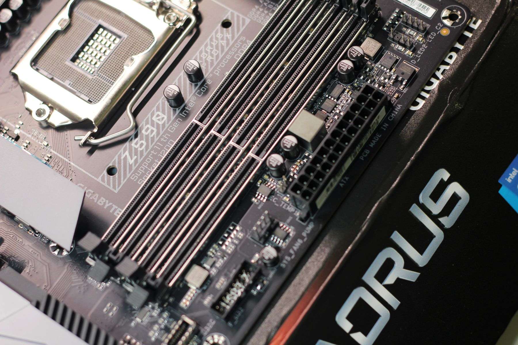 技嘉z590小雕pro评测,技嘉z590丐版评测