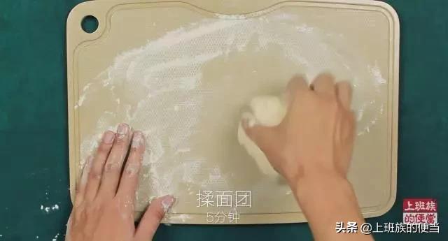 煎饼该怎么做好吃又简单,饭店茴香煎饼的做法