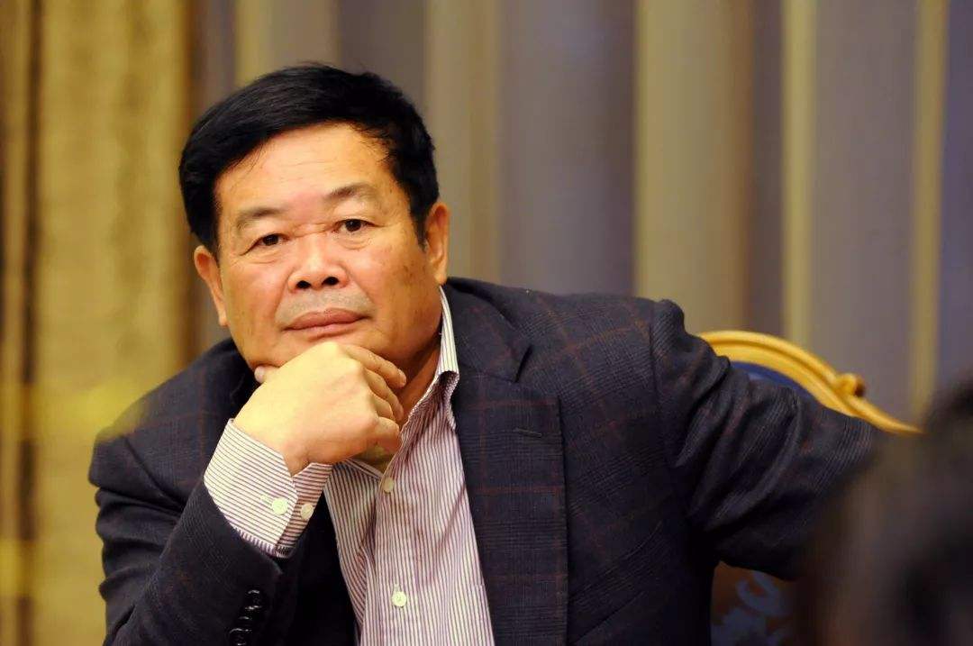 曹德旺回应董藩,董藩教授反驳曹德旺