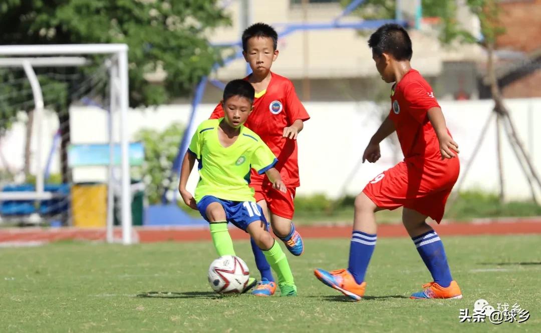 体教融合丨梅县区:中小学生足球联赛持续精彩,新城小学顽强夺冠