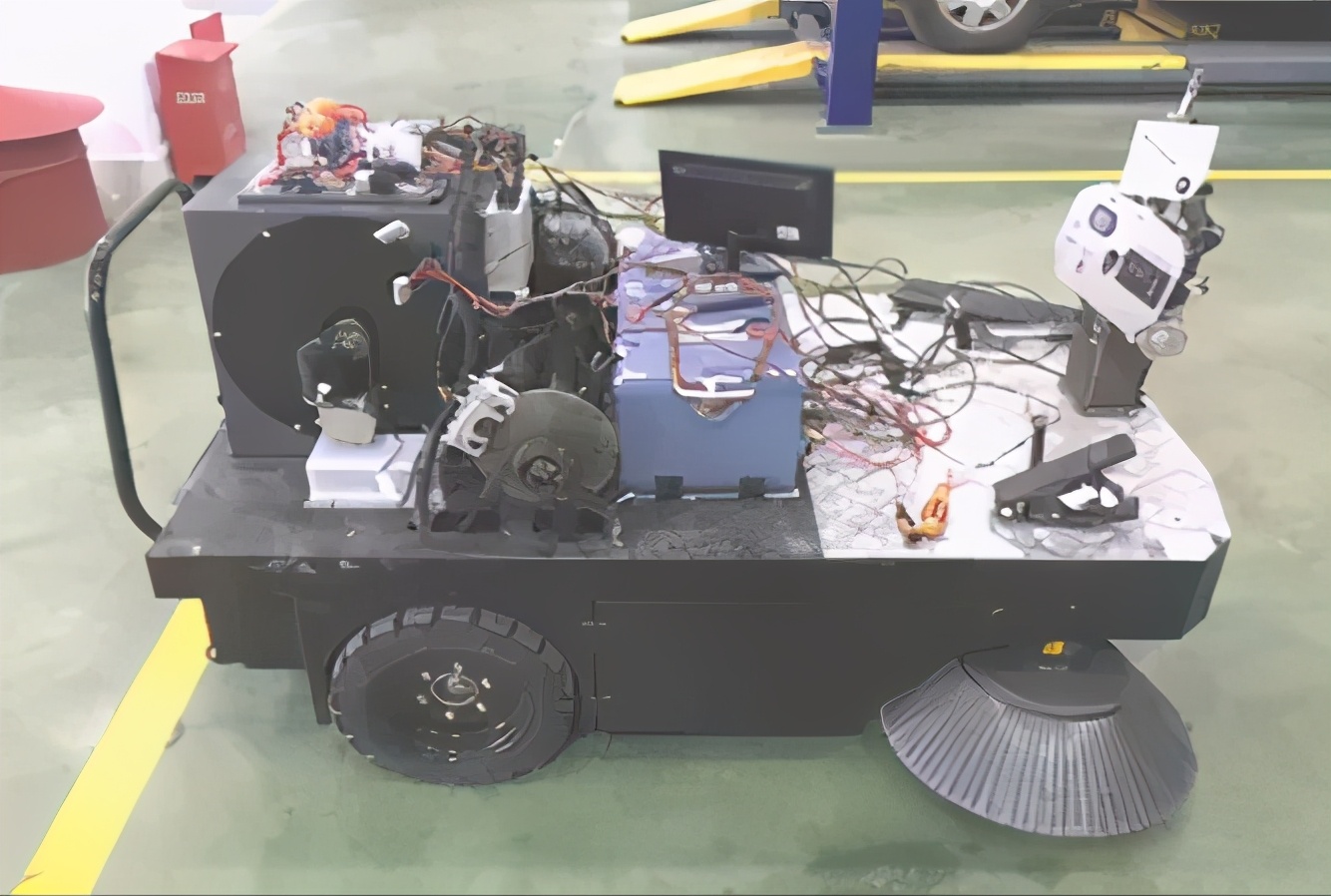 【招生专辑】走进学院：来汽车学院，感受速度与激情！