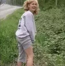 小长假自驾出游，堵车尿急怎么办？你可以掏出这件神器...