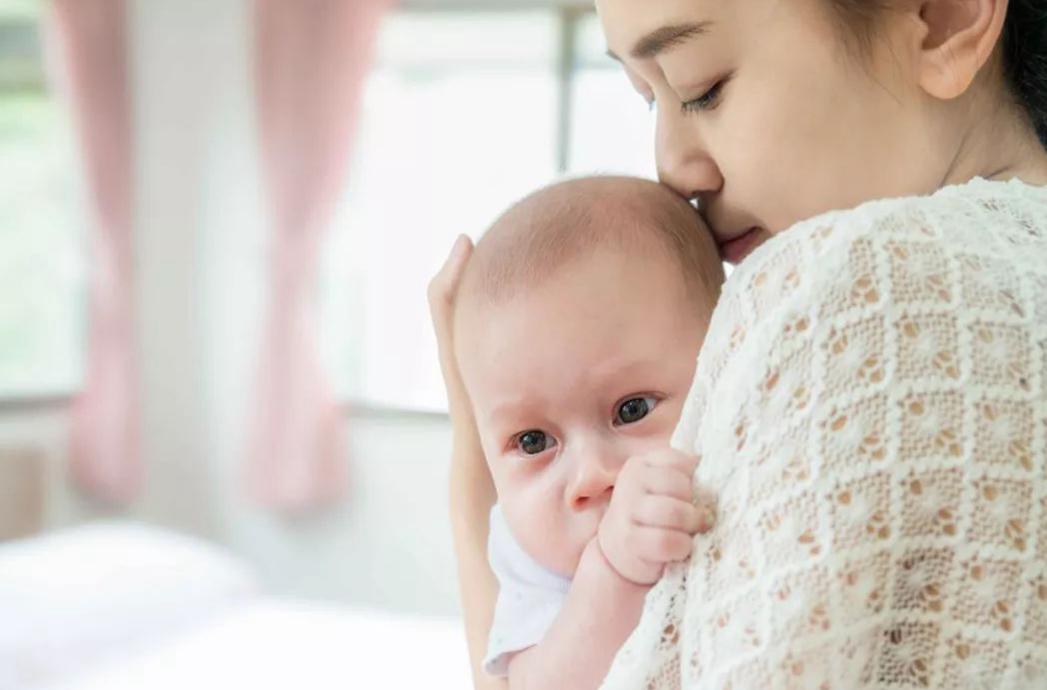 孩子哭是打一顿还是让她继续哭,孩子哭让你哭个够